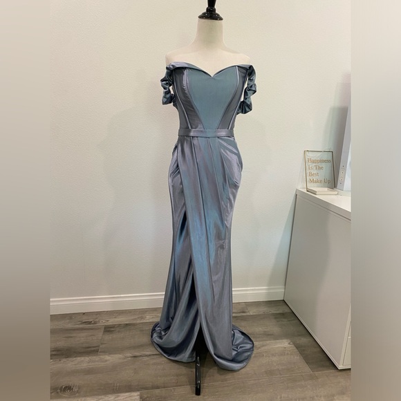 C’est La Vie Cinderella style blue gown with belt detail and train size 4 - Picture 1 of 15